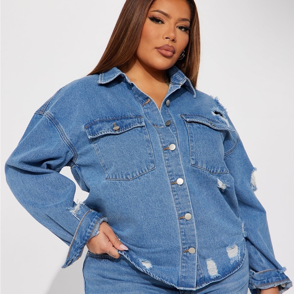 Forever 21 denim jacket NWT